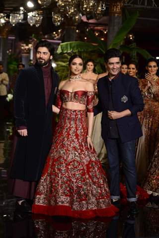 Fawad Khan and Deepika Padukone at Manish Malhotra's Fashion Show