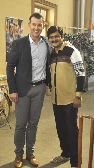 Brett Lee and Rohitashv Gaur promotes 'Unindian' at Bhabhi Ji Ghar Par hai