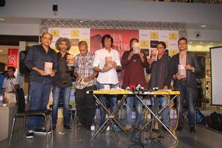 Kay Kay Menon, Makarand Deshpande and Ashutosh Gowarikar at Raj Supe's  book launch