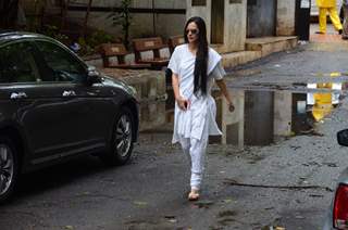 Tara Sharma at Funeral of Rajat Barjatya