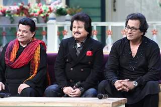 Singers Anup Jalota, Pankaj Udas, Talat Aziz on the sets of 'The Kapil Sharma Show'