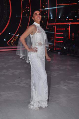 Jacqueline Fernandes at Promotion of 'Baar Baar Dekho' on sets of Jhalak Dikhhla Jaa