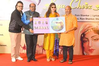 Sameer Anjaan, Ram Shankar and Alka Yagnik at Launch of Album 'Yeh Ishq Hai'