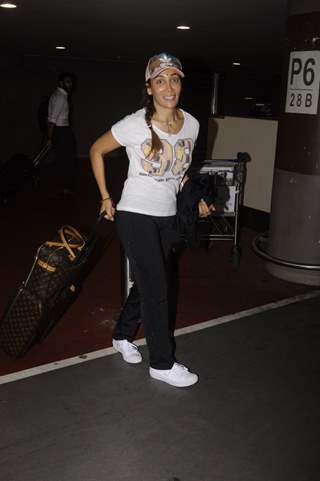 Airport Scenes: Sofia Hayat!