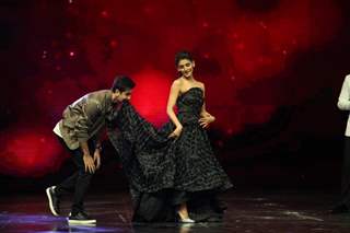 Ranbir Kapoor and Shakti Mohan dancing on the sets of The Dance Plus 2