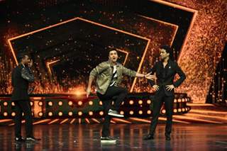 Ranbir Kapoor dances on the sets of The Dance Plus 2