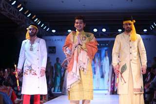 Vivek Mishra walks for Bhubaneswar Style Week -2016