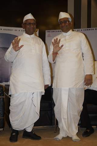 When Real Anna Hazare and Reel Anna Hazare came together