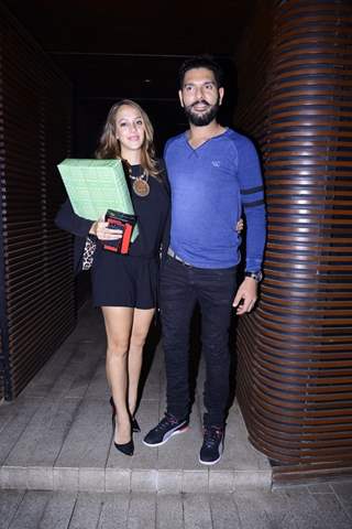 Yuvraj Singh and Hazel Keech snapped at Estelle post Dinner