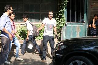 Abhay Deol snapped around in Bandra!