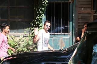 Abhay Deol snapped around in Bandra!