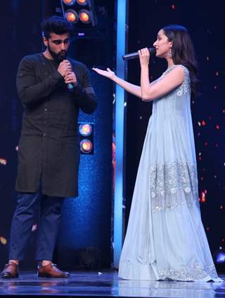 Arjun Kapoor and Shraddha Kapoor promote 'Half Girlfriend on Zee TV's  'Sa Re Ga Ma' Lil Champs'