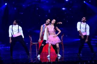 Sanam & Abigail perform with 13.13 group on the sets of Nach Baliye 8