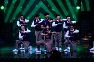 Shoaib & Dipika perform with Wild Rippers crew on the sets of Nach Baliye 8