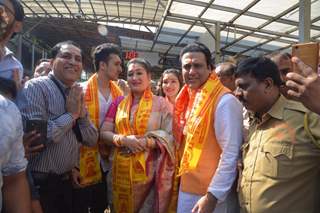 Govinda with family spotted at Siddhi Vinayak Temple