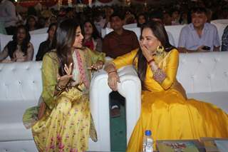 Shilpa Shetty and Jaya Prada at an annual day in  Versova!