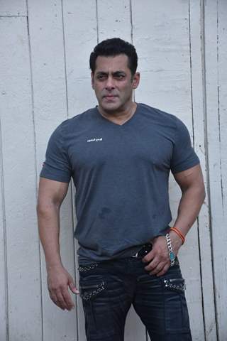 Salman Khan snapped at promotions of 'Bharat'