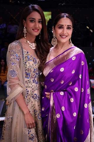 Erica Fernandes and Madhuri Dixit on the set of Dance Deewane