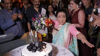 Asha Bhosle at her 86th birthday celebrations