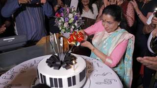 Asha Bhosle at her 86th birthday celebrations