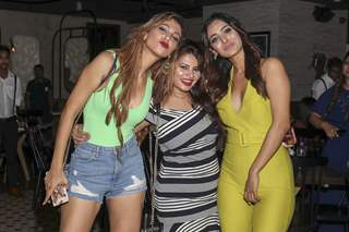 Jasleen MAthru with Megha Dhade and Heena Panchal