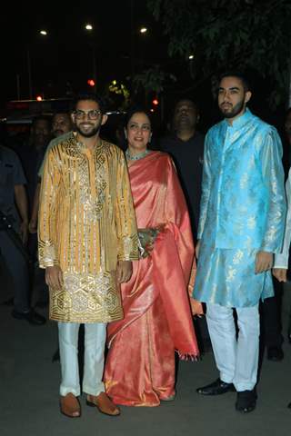 Stars at Amitabh Bachchan Diwali Bash!