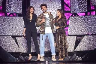 Kartik Aaryan,Bhumi Pednekar and Ananya Pandey on the sets of Indian Idol Season 11