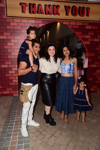 Karanvir Bohra, Teejay Sidhu with twin daughters Bella and Vienna