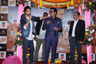 Priyaank Sharma papped with Ravi Kishan and Akshaye Khanna at the trailer launch of Sab Kushal Mangal