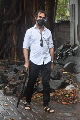 Ranvir Shorey attends Sushant Singh Rajput's Funeral pictures!