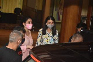 Sanjay Dutt leaves for Cancer Treatment at Kokilaben Hospital