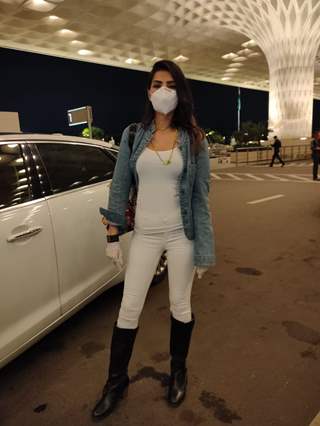 Sonali Raut snapped at Airport!