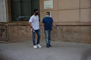 Aamir Ali, Dharmesh snapped at Ambani hospital