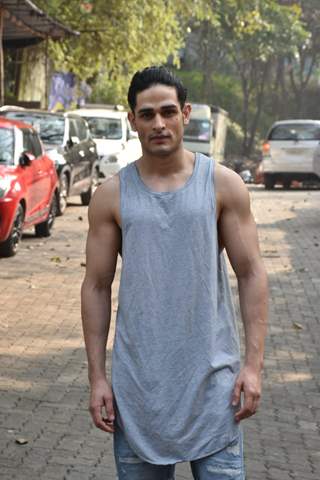 Priyank Sharma at Mira Road on Shoot Location!