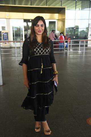 Arshi Khan spotted at airport