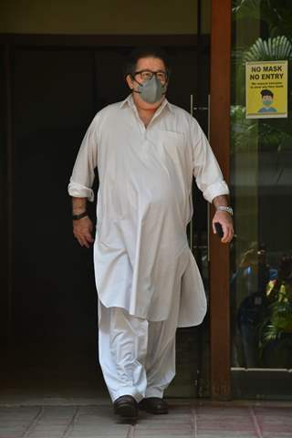 Kunal Kapoor snapped in Khar
