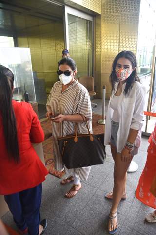 Sara Ali Khan and Amrita Singh snapped at airport