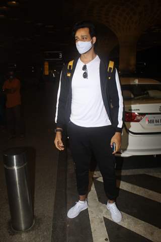 Sourabh Raaj Jain snapped at Mumbai airport