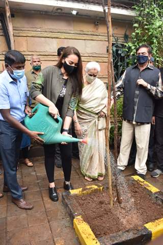 Sonakshi Sinha with Shatrughan and Poonam Sinha snapped at tree plantation in Juhu