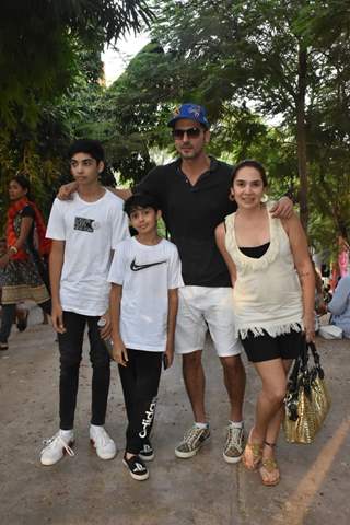 Zayed Khan poses with his wife Malaika Parekh and son Zidaan Khan, Aariz Khan at Music Education Moutmary Bandra 