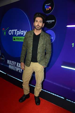 Vishal Kotian clicked at the launch of OTT Play Premium