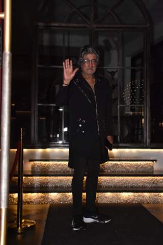 Shakti Kapoor celebrate the shooting wrap of the film Trial Period