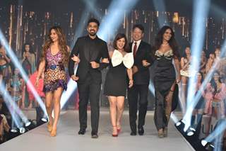 Esha Gupta, Anusha Dandekar, Saqib Saleem attends the Wacoal Fashion show in Bandra