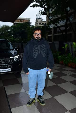 Anurag Kashyap snapped promoting their film Do Baaraa at Mithibai college