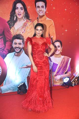 Madhurima Tuli looked ravishing in a red gown at the Zee Rishtey Awards