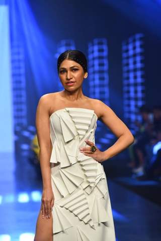 Tulsi Kumar walk the ramp at the Bombay Times Fashion Week 2022