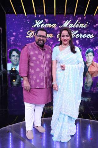 Shankar Mahadevan and Hema Malini snapped on the set of  Sa Re Ga Ma Pa Li'l Champs