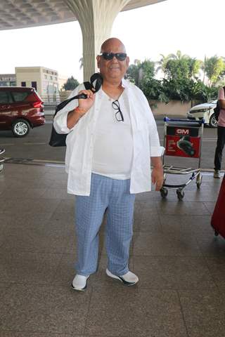 Satish Kaushik spotted at the Mumbai airport
