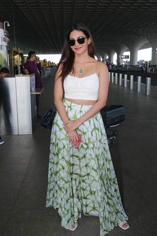 Amyra Dastur spotted at the Mumbai airport