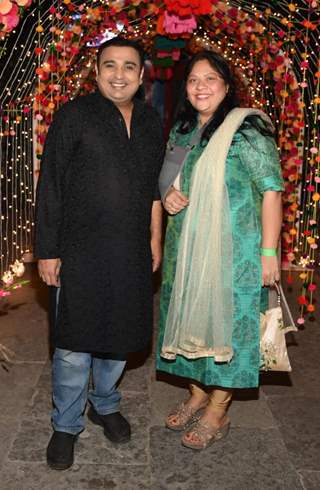 Mehul Nisar with wife 